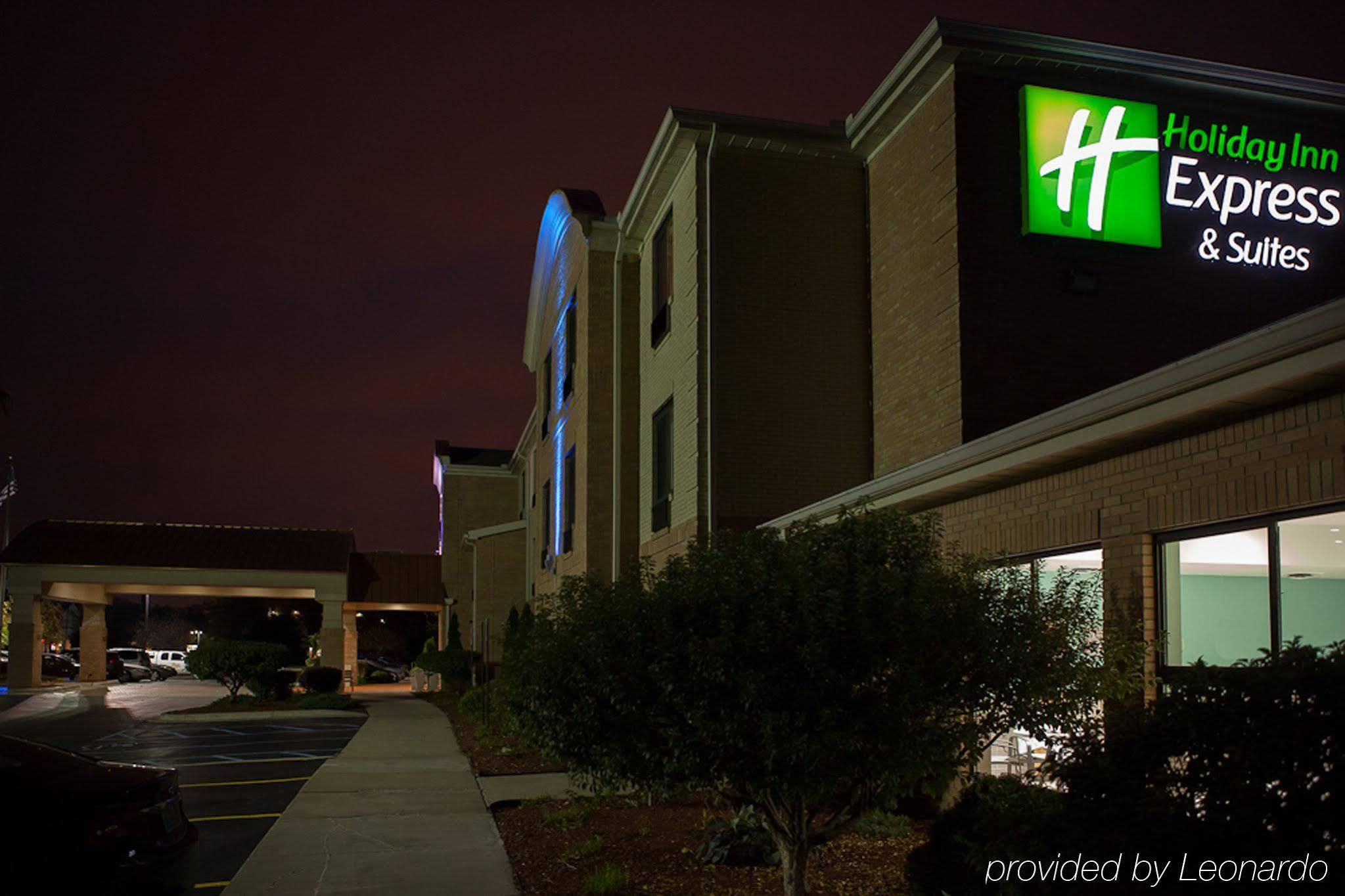 Holiday Inn Express Hotel & Suites Canton By Ihg Εξωτερικό φωτογραφία