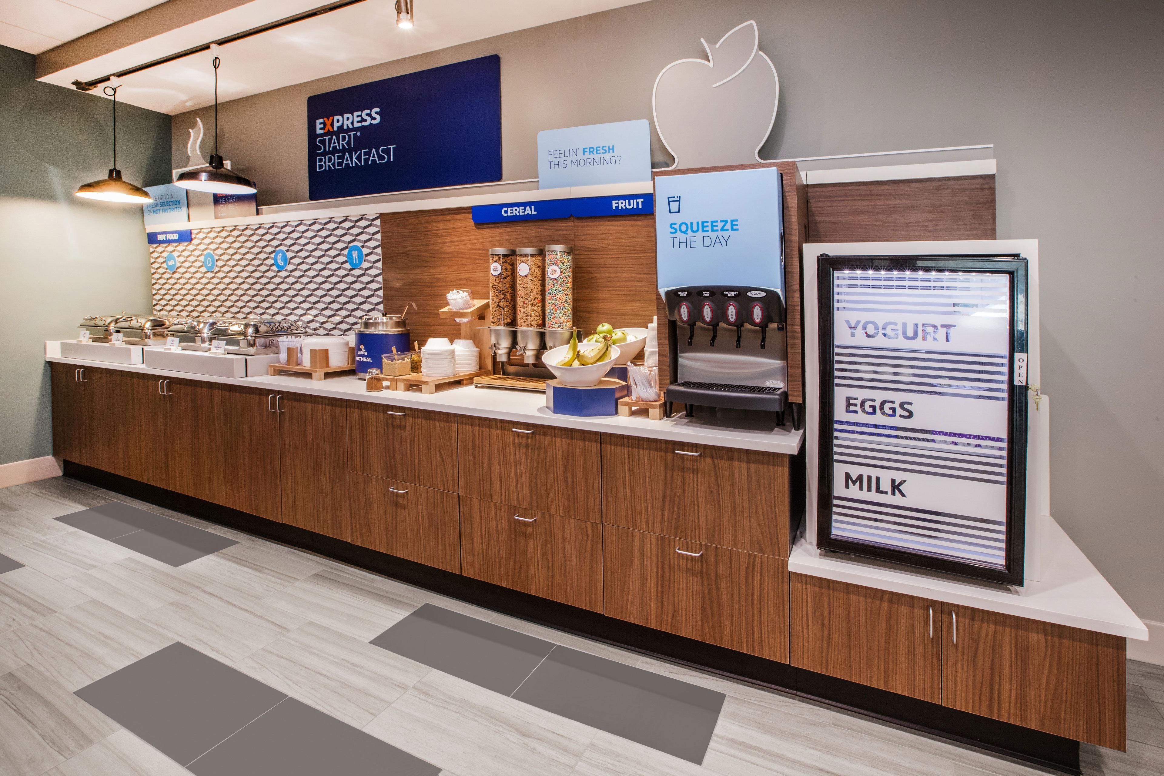 Holiday Inn Express Hotel & Suites Canton By Ihg Εξωτερικό φωτογραφία