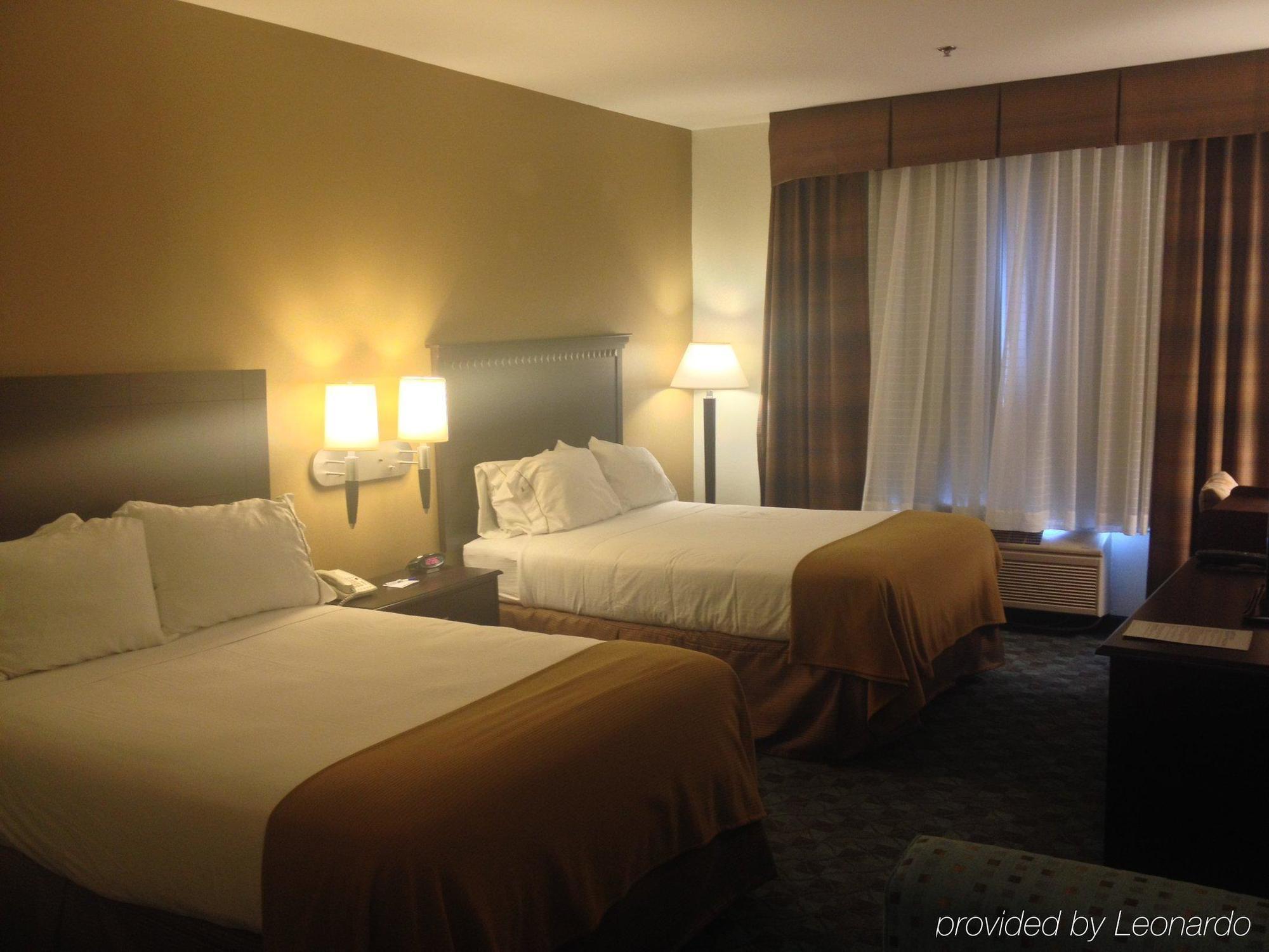 Holiday Inn Express Hotel & Suites Canton By Ihg Εξωτερικό φωτογραφία