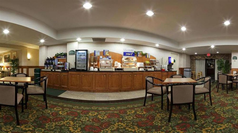 Holiday Inn Express Hotel & Suites Canton By Ihg Εξωτερικό φωτογραφία