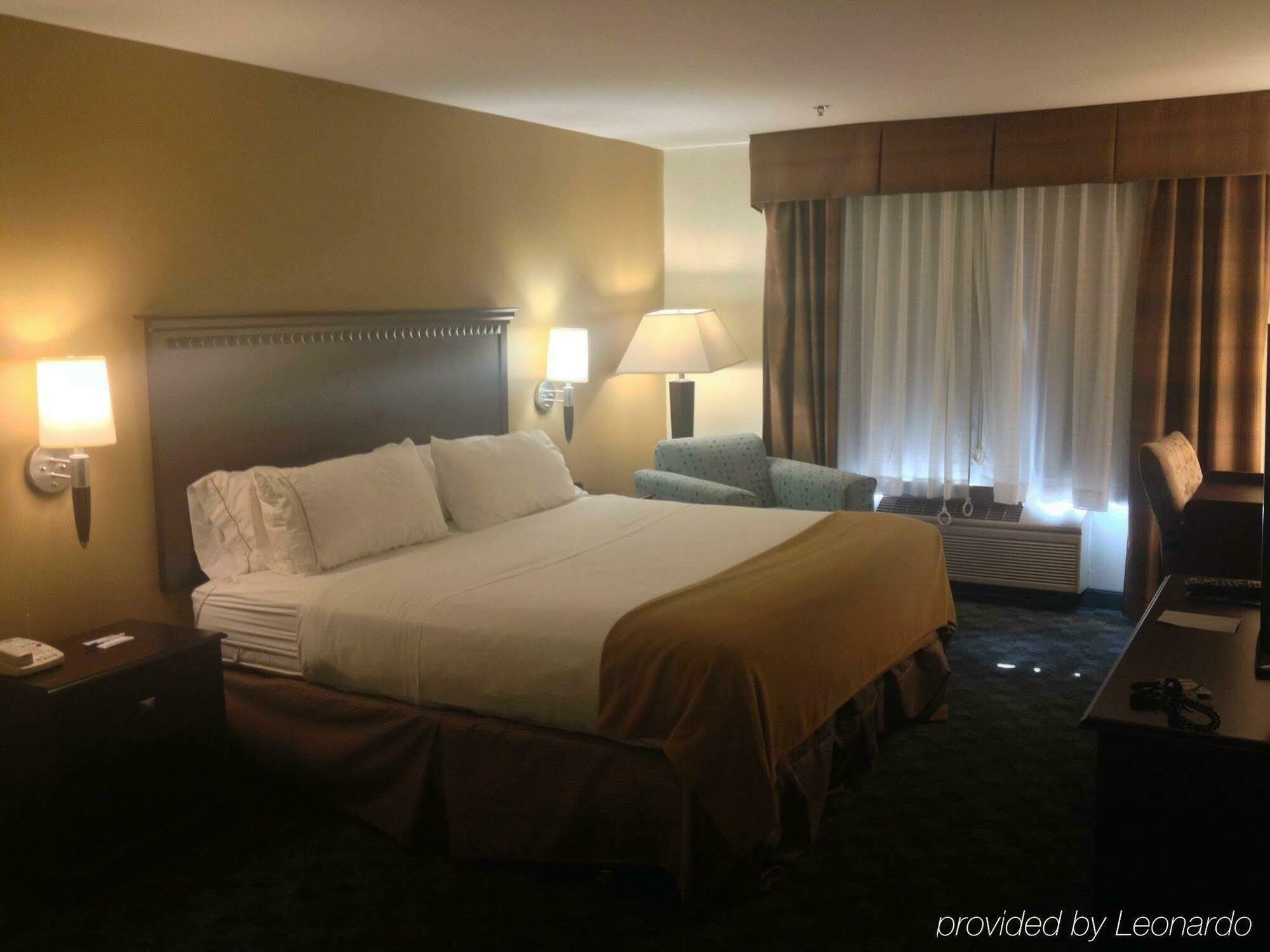 Holiday Inn Express Hotel & Suites Canton By Ihg Εξωτερικό φωτογραφία